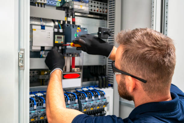 Best Licensed Electrician  in Tokeneke, CT
